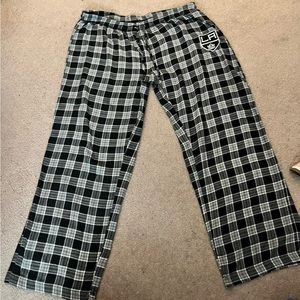 LA Kings pj pants. Size: X Large.
